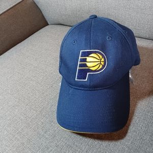 Men's  Pacer Hat.